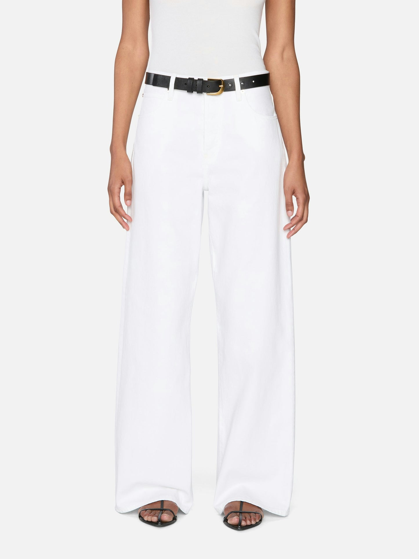 Frame The Loose White