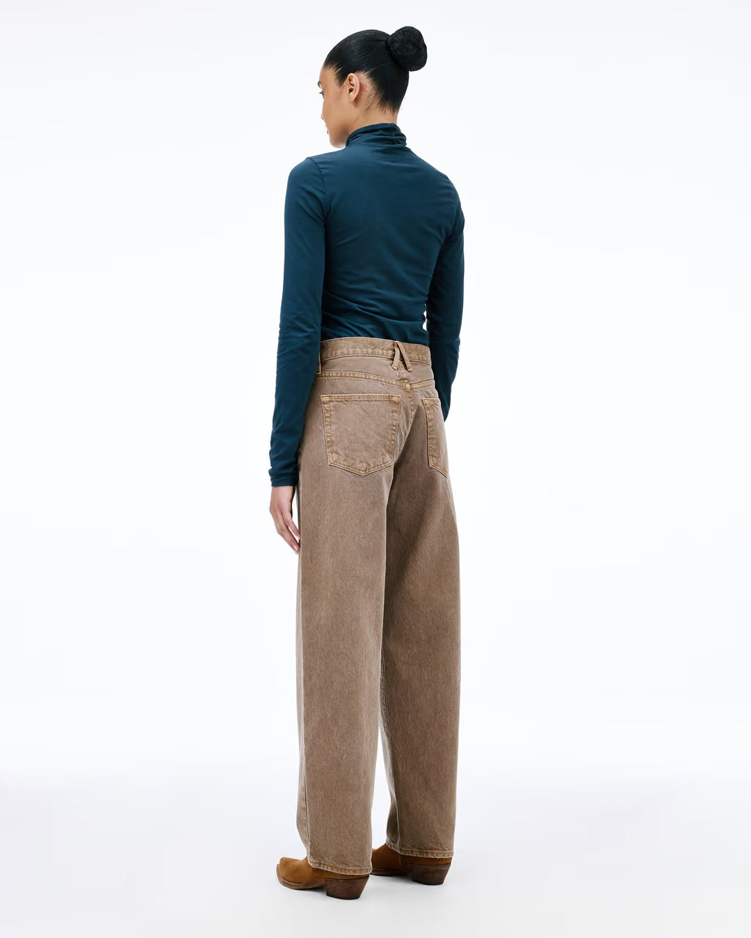 SLVRLAKE Jamie Curve Jean in Indio Sands