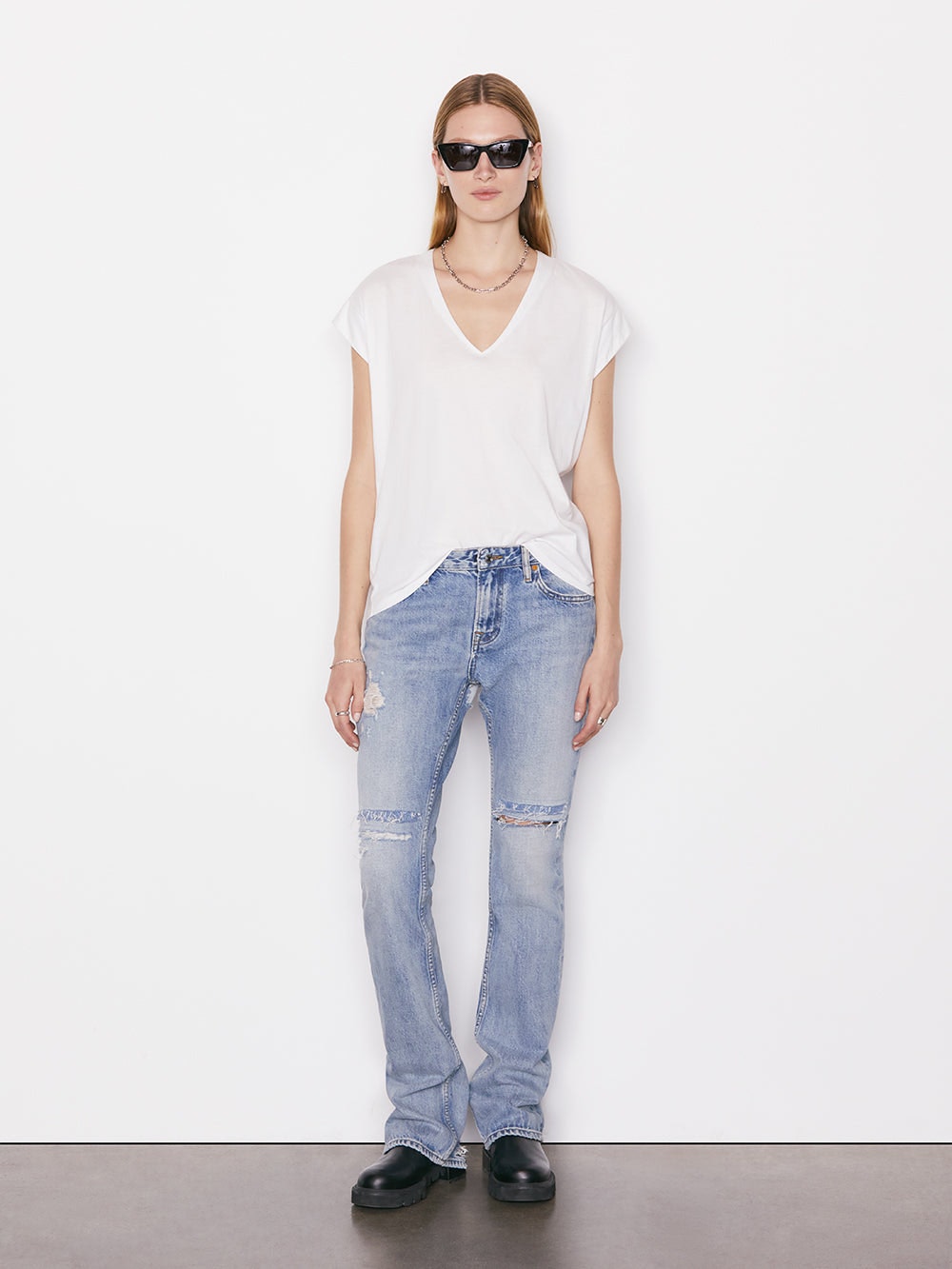 Frame Le Mid Rise V Neck Tee