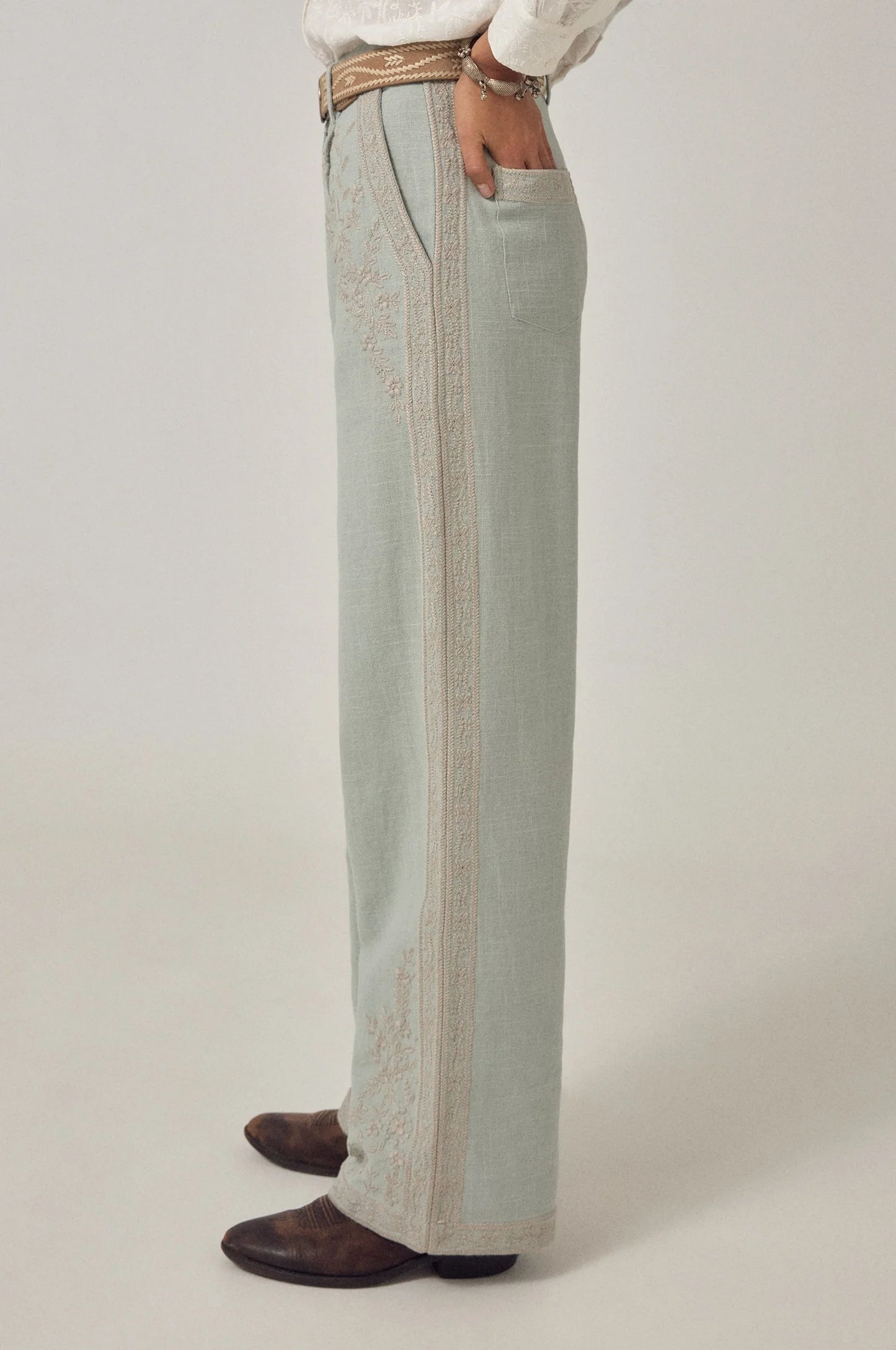 Maison Hotel IL Primo Bacio Pant in Azzurro