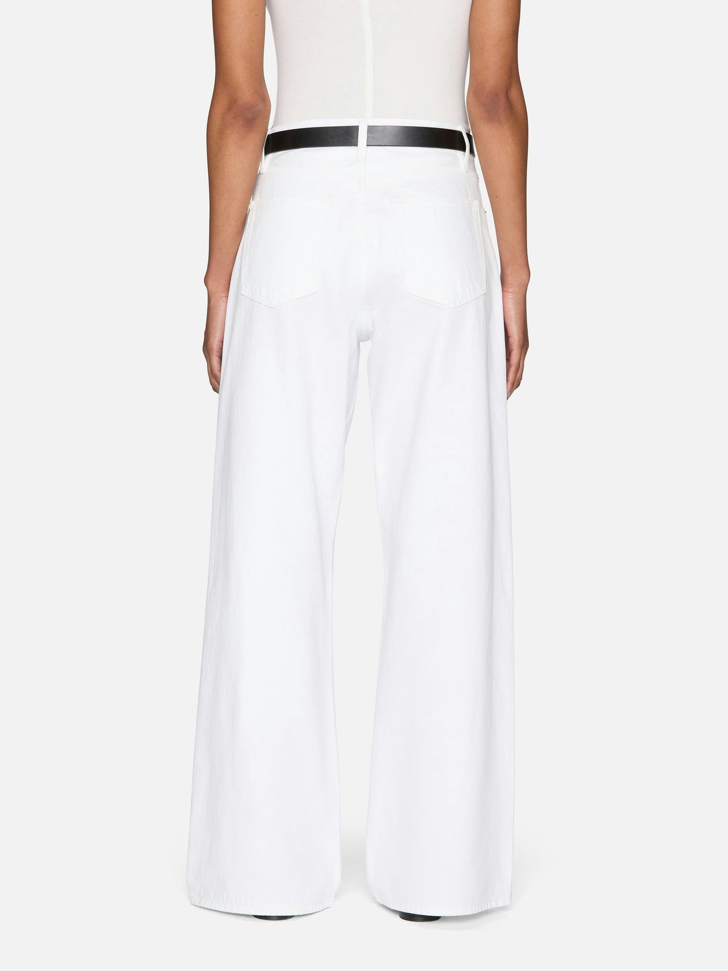 Frame The Loose White