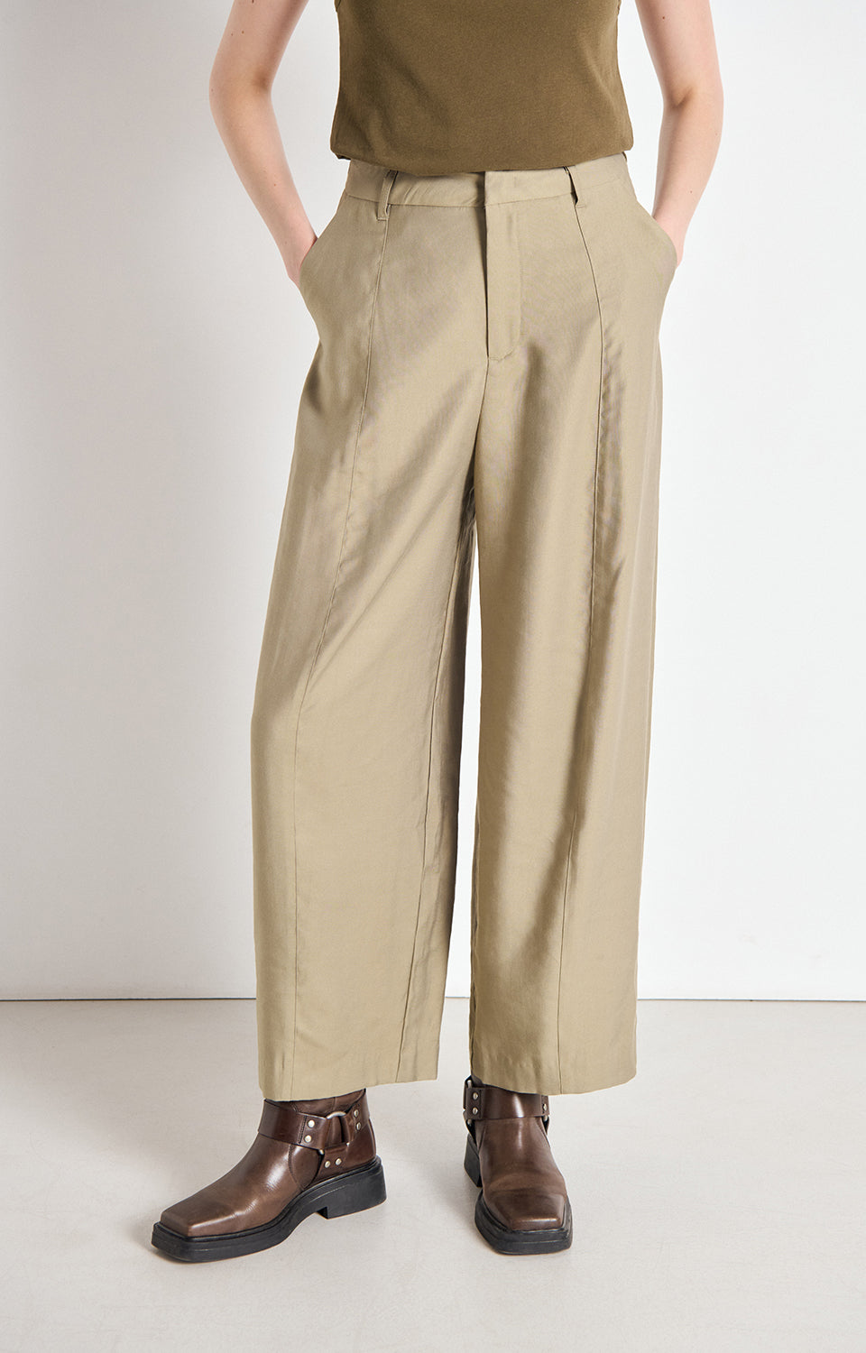 American Vintage Pants in Oak Tree