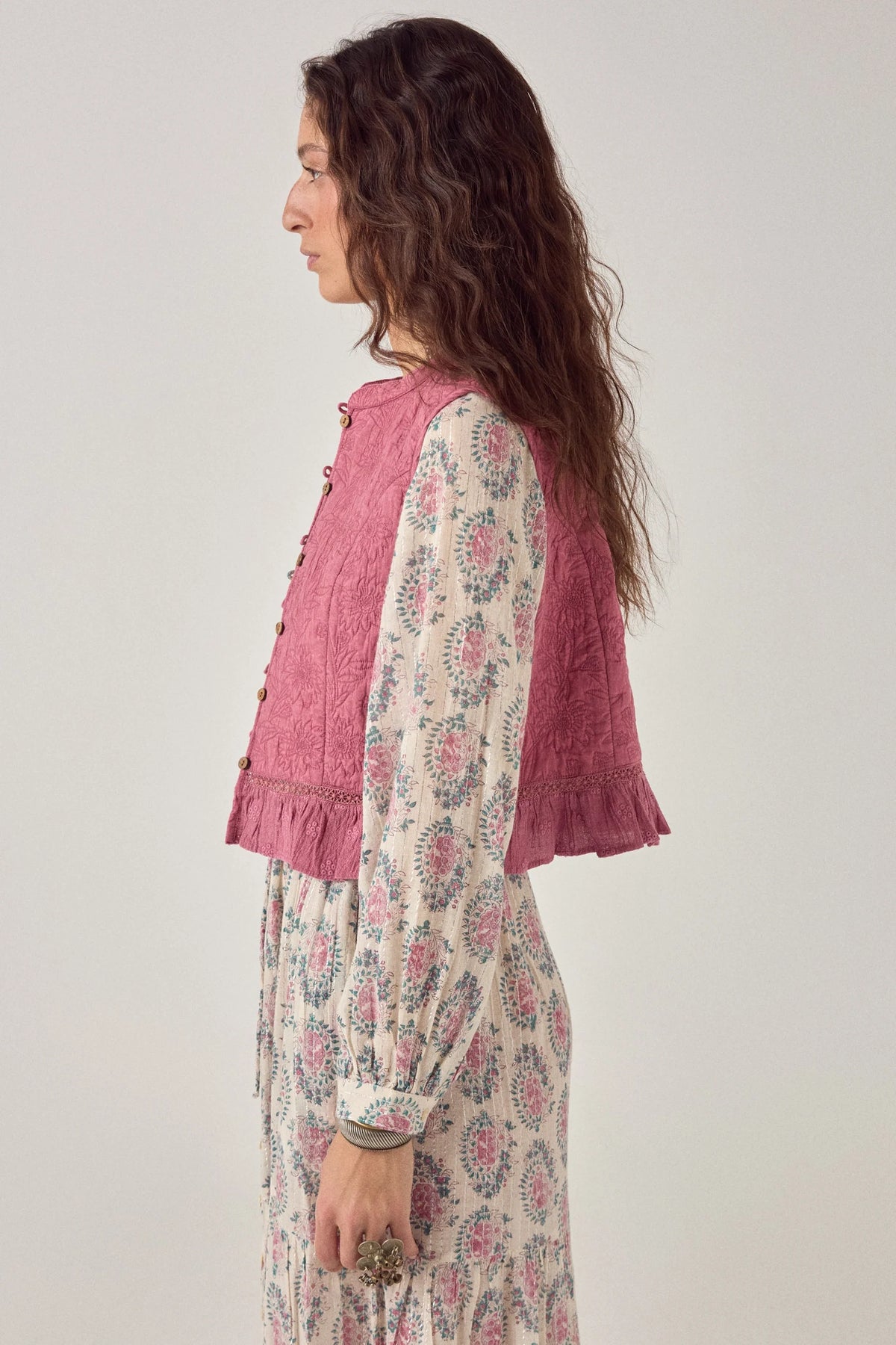 Maison Hotel Mia Vest in Punk Pink