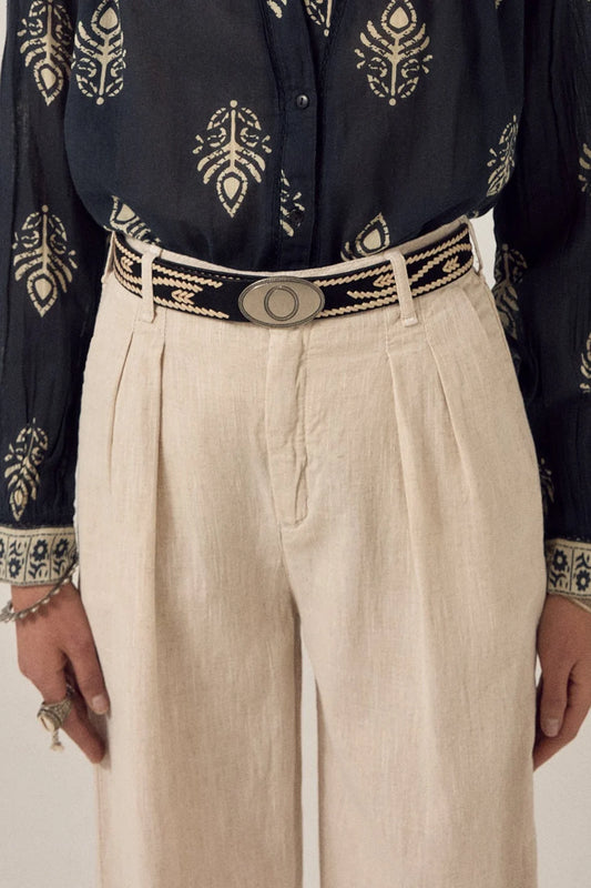 Maison Hotel Malambo Belt in Onix