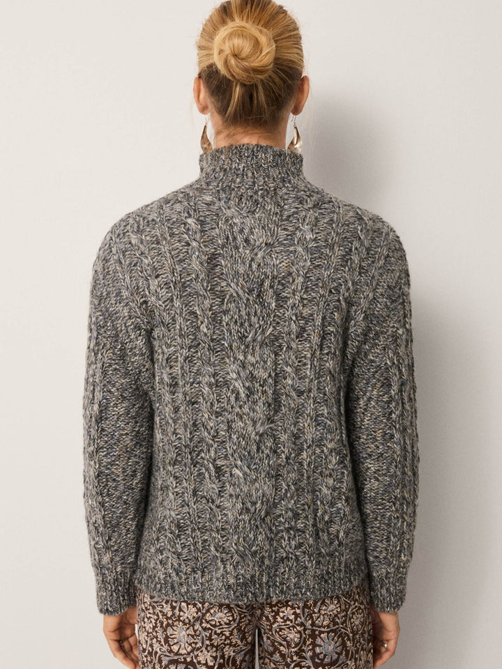 MAISON HOTEL Bobby Sweater in Silver Grey